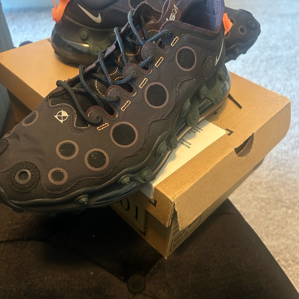 Nike Air Max 720 ISPA 'Black Reflective' sneaker.